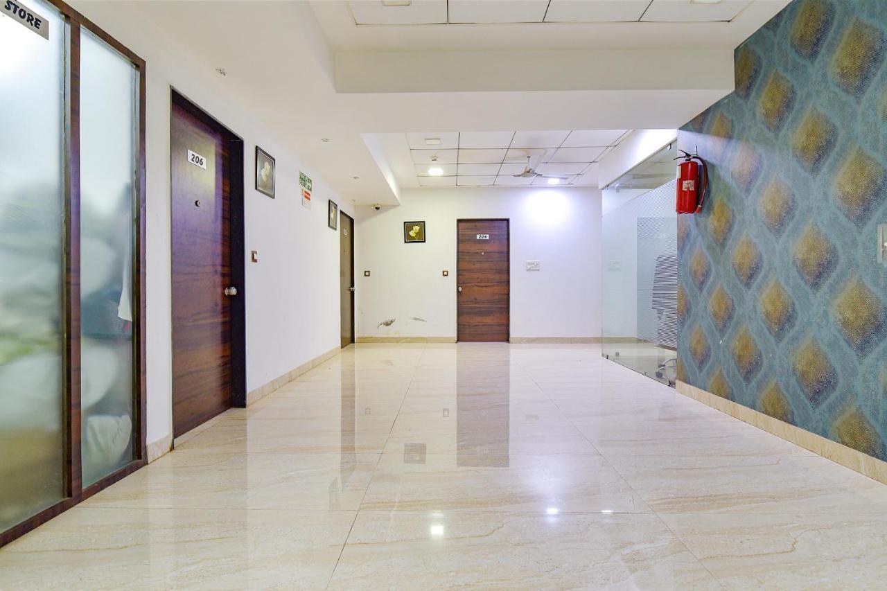 Fabhotel Acropole Inn Ahmedabad Exterior photo